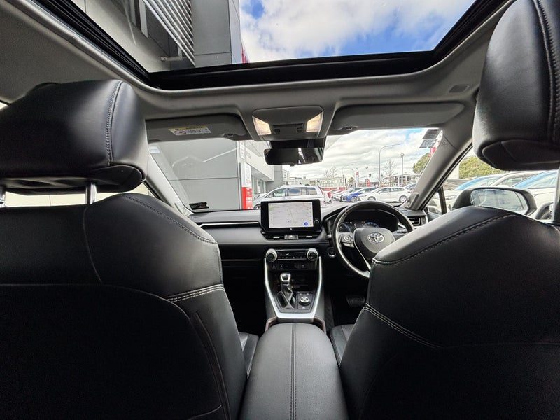 2023 Toyota RAV4 Limited 2.5 HYBRID LUXURY SUV, photo 2