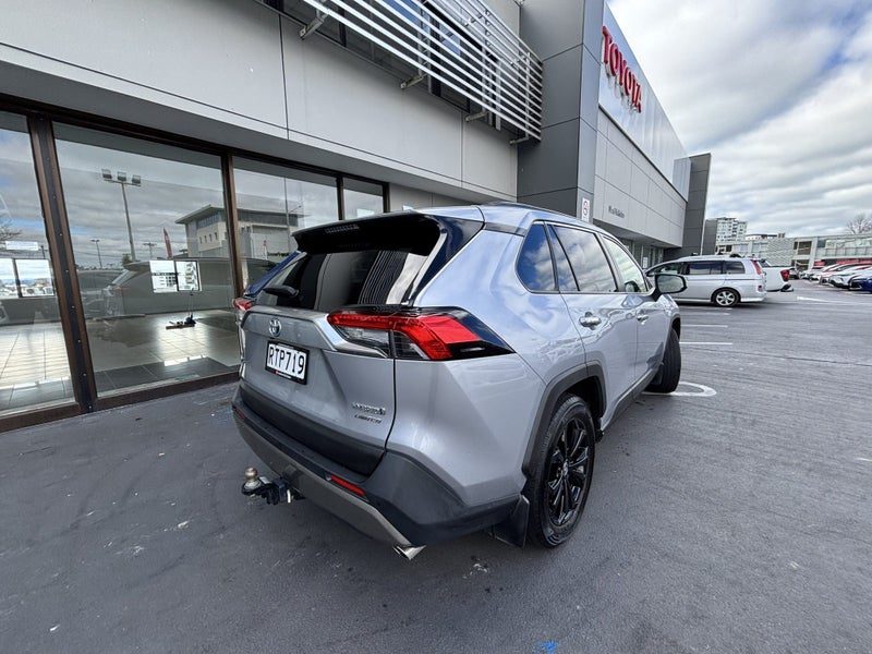 2023 Toyota RAV4 Limited 2.5 HYBRID LUXURY SUV, photo 3