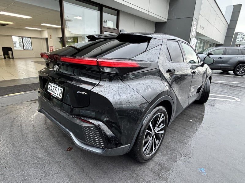 2025 Toyota C-HR 1.8 HYBRID LIMITED, photo 3