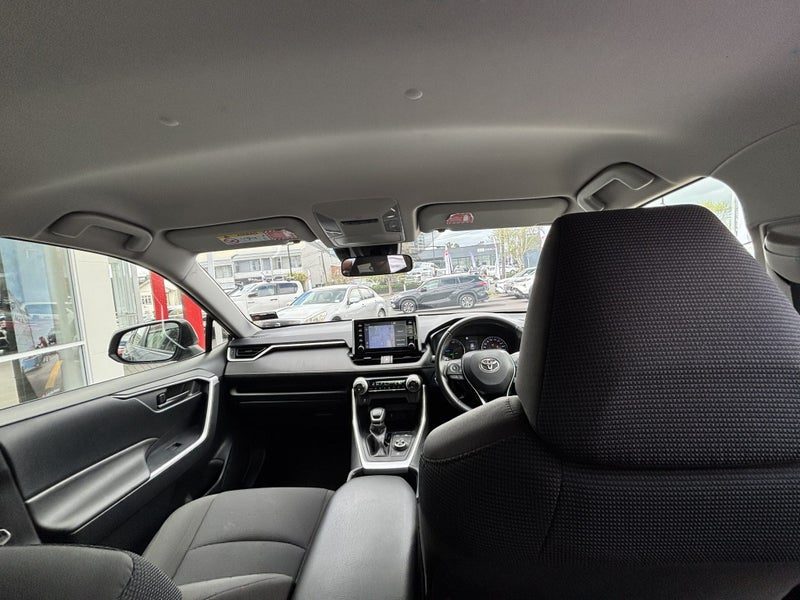 2022 Toyota RAV4 GX, photo 2