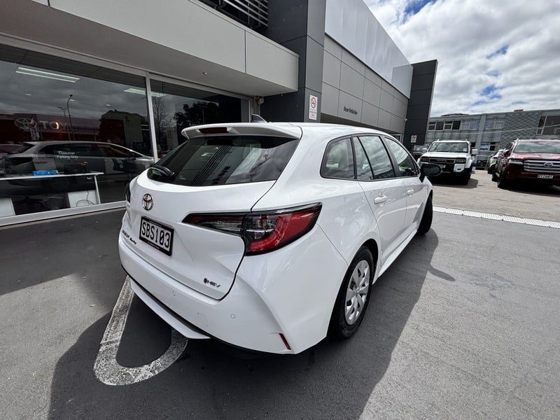 2025 Toyota Corolla Touring 1.8 Hybrid GX, photo 3