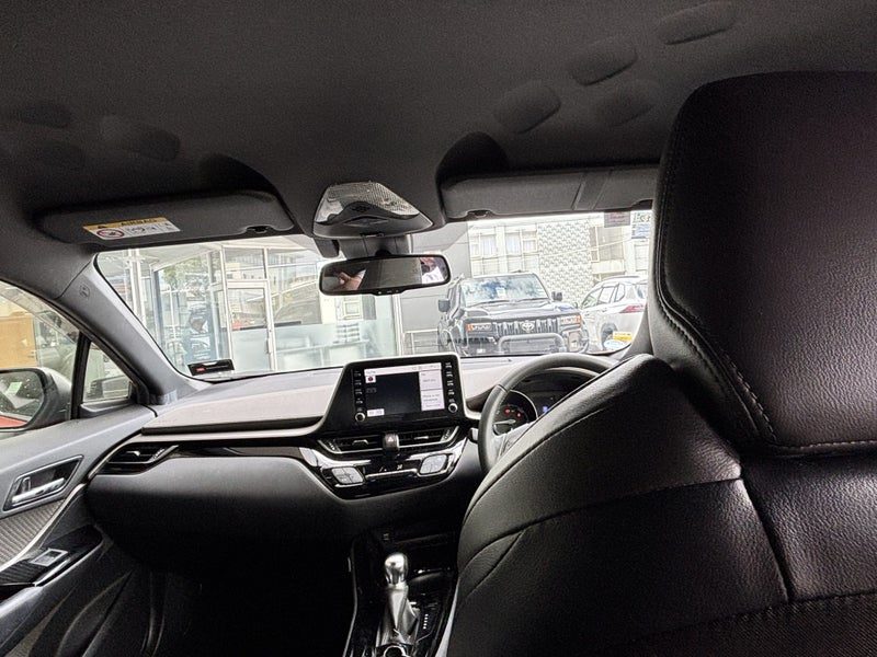 2019 Toyota C-HR G LIMITED HYBRID, photo 2