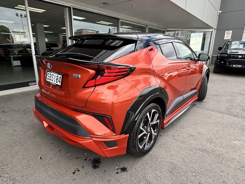 2019 Toyota C-HR G LIMITED HYBRID, photo 3