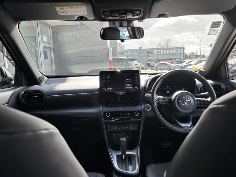 2023 Toyota Yaris Cross Z LIMITED 1.5 HYBRID, photo 2