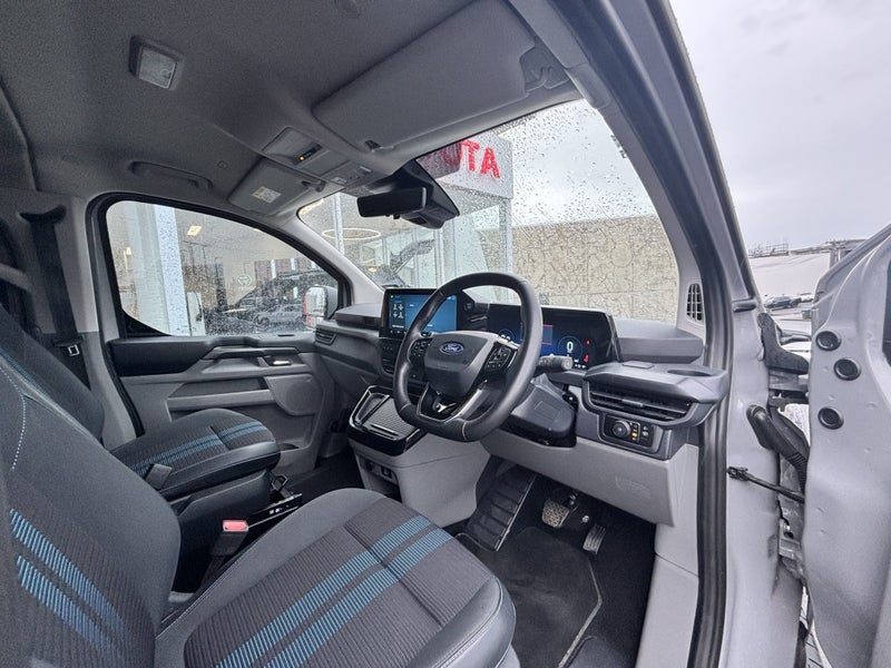 2025 Ford Tourneo Transit Custom Sport, photo 2
