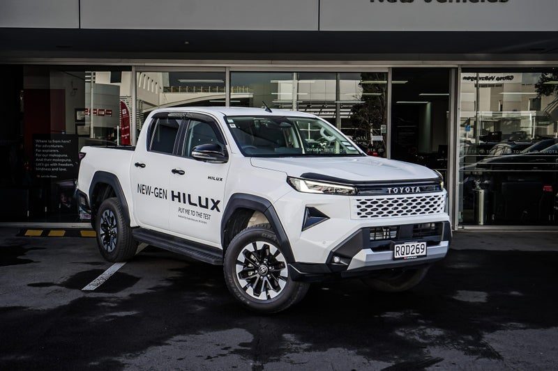 2026 Toyota Hilux SR5