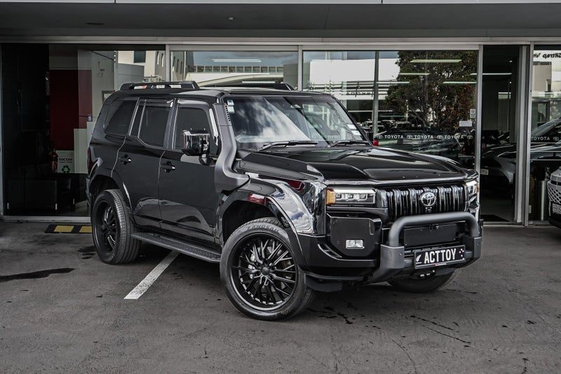 2026 Toyota Land Cruiser Prado Hybrid, main photo
