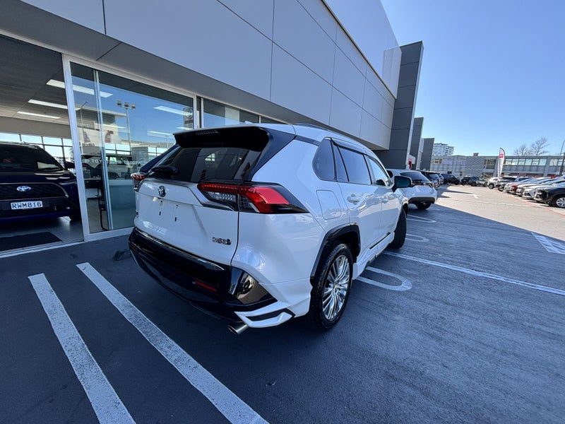 2021 Toyota RAV4 2.5 PLUG IN HYBRID LUXURY SUV, photo 3