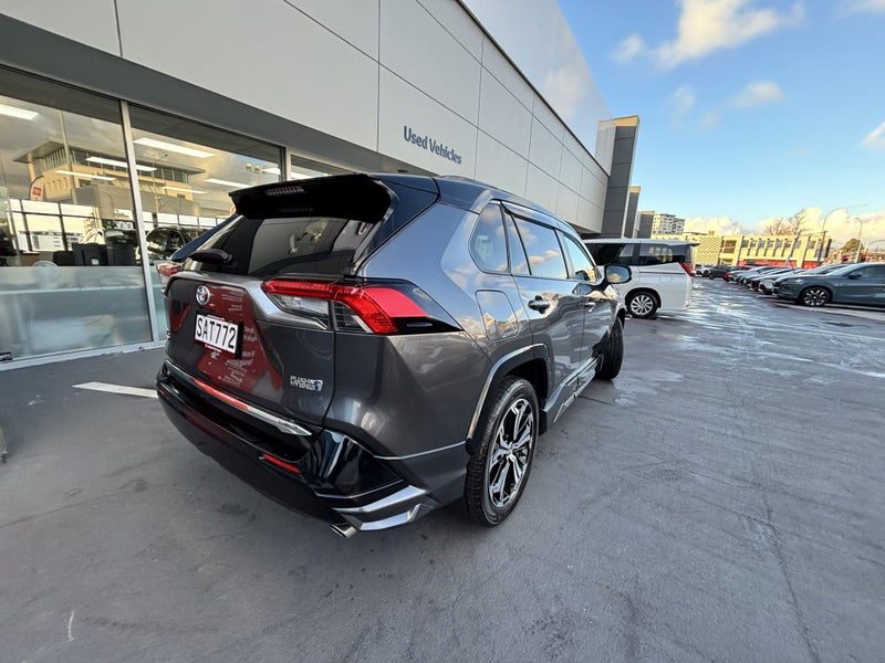 2021 Toyota RAV4 2.5 PLUG IN HYBRID LUXURY SUV, photo 3