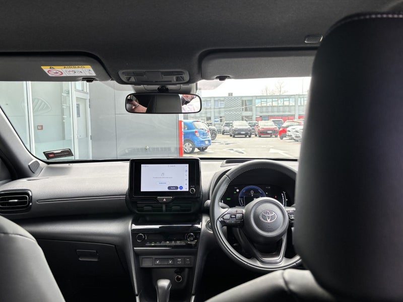 2025 Toyota Yaris Cross Limited, photo 2