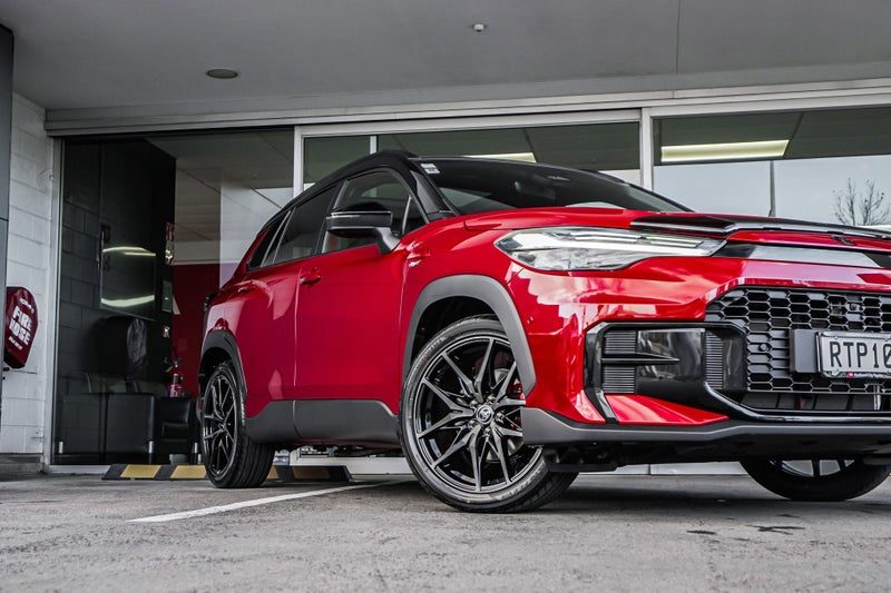 2026 Toyota Corolla Cross GR Sport, photo 2