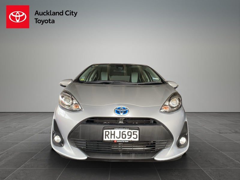 2017 Toyota Aqua 1.5. Ltr. Hybrid, photo 2