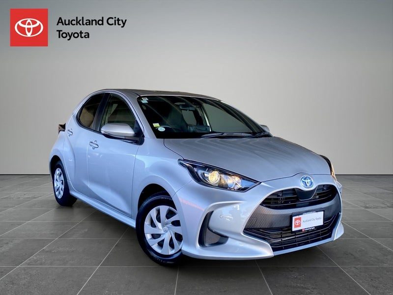 2021 Toyota Yaris X, main photo