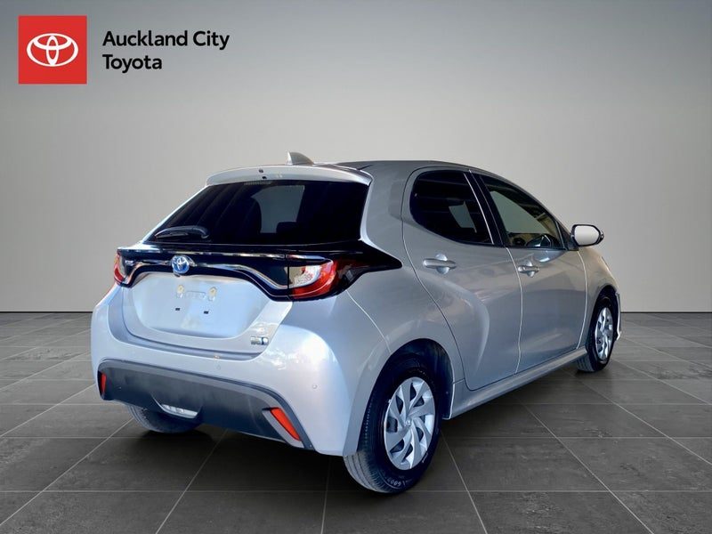 2021 Toyota Yaris X, photo 3