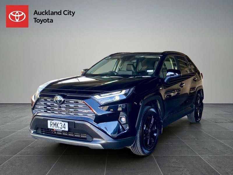 2025 Toyota RAV4 Limited 2.5P HV ECVT AWD SUV, photo 3