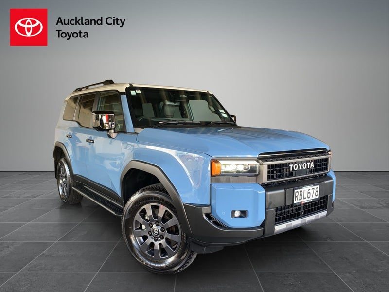 2025 Toyota Land Cruiser Prado Hybrid, main photo