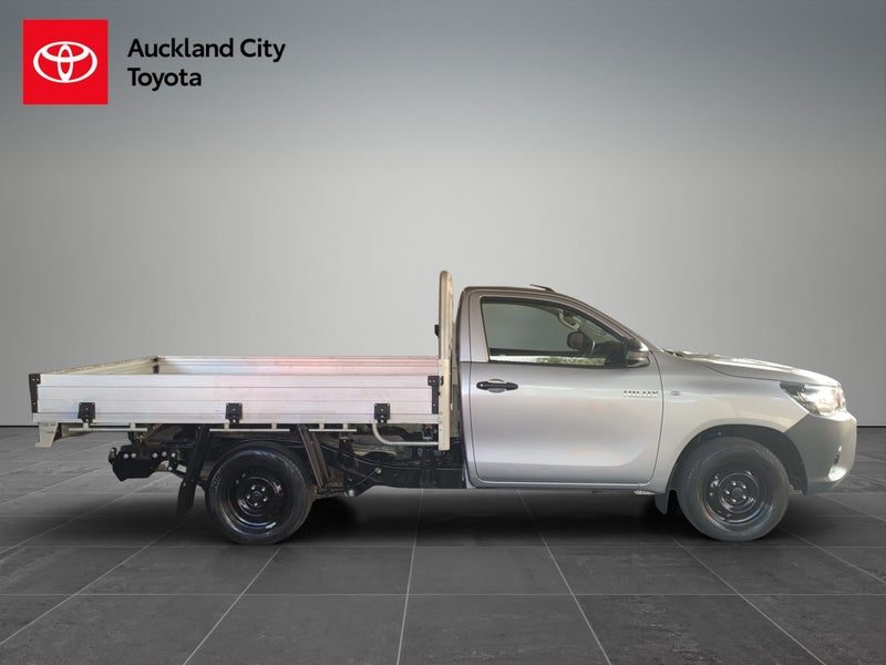 2021 Toyota Hilux Workmate, photo 2