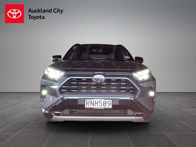 2025 Toyota RAV4 XSE 2.5P HV ECVT AWD SUV, photo 2