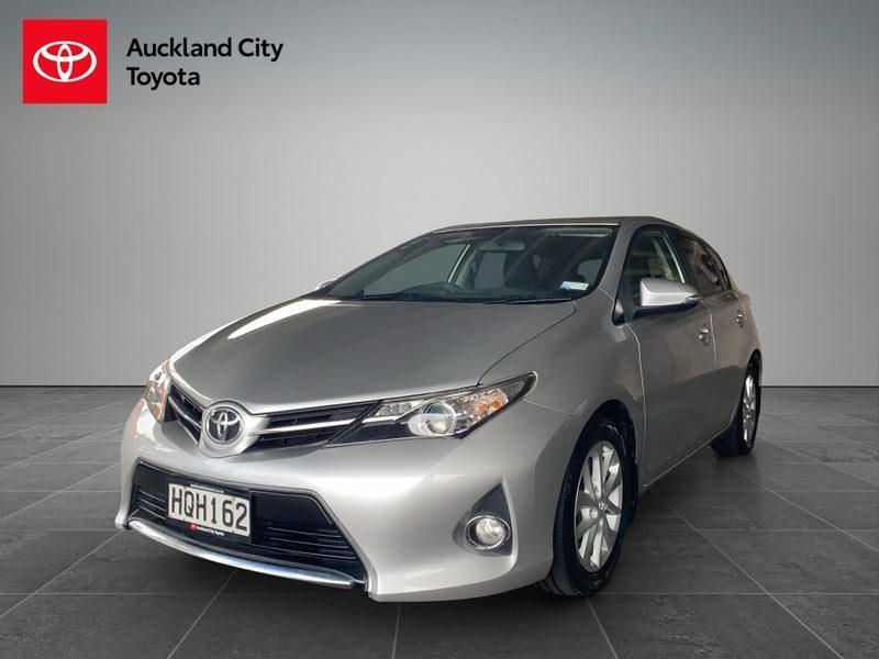 2014 Toyota Corolla GLX FWD 1.8P HATCH 5DR CVT, photo 3