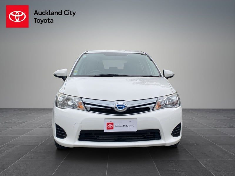 2015 Toyota Corolla Fielder, photo 2
