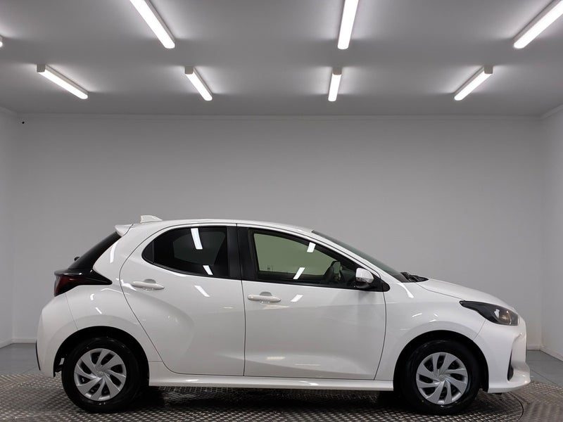 2023 Toyota Yaris 1.5 Hybrid X, photo 2