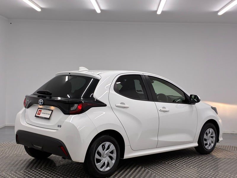 2023 Toyota Yaris 1.5 Hybrid X, photo 3