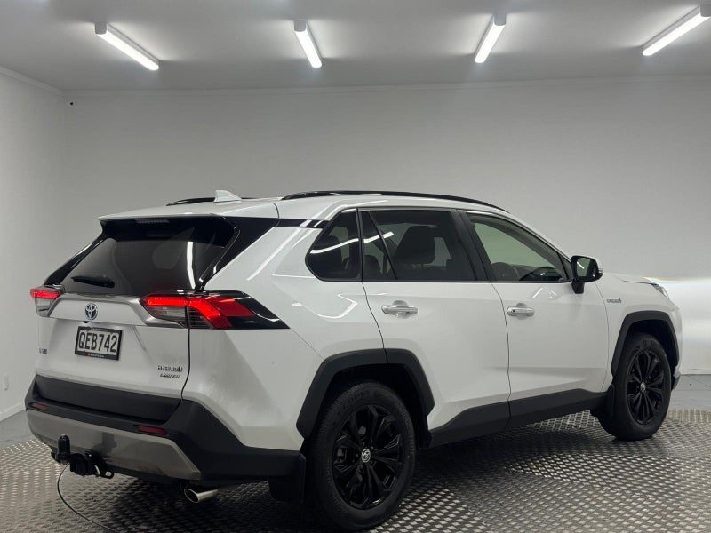 2023 Toyota RAV4 Limited 2.5P HYBRID AWD, photo 3