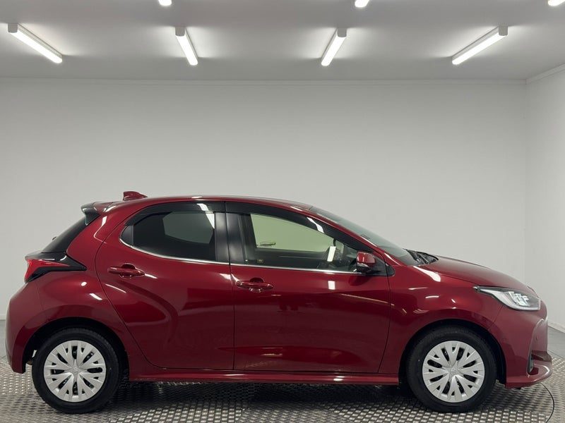 2021 Toyota Yaris 1.5 Hybrid Z, photo 2