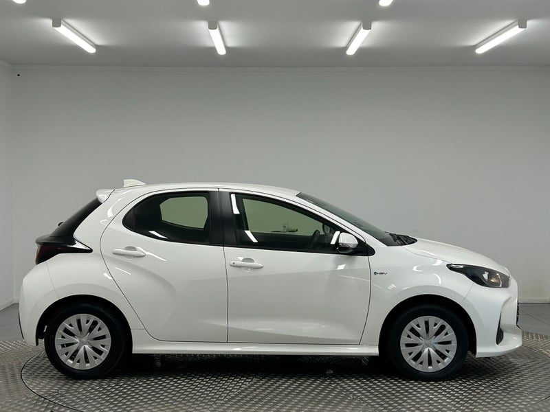 2024 Toyota Yaris GX 1.5P Hybrid, photo 2