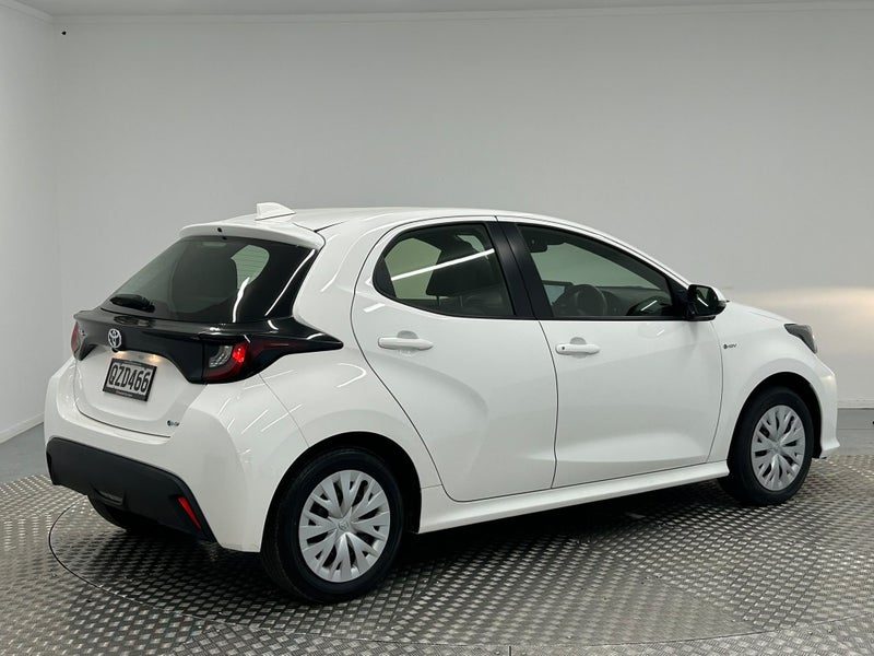 2024 Toyota Yaris GX 1.5P Hybrid, photo 3