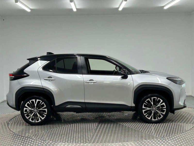 2021 Toyota Yaris Cross 1.5 Hybrid Z 4WD, photo 2