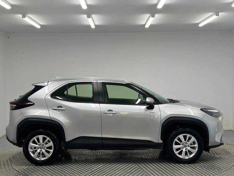 2025 Toyota Yaris Cross GX 1.5P Hybrid, photo 2