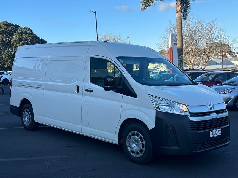 2026 Toyota Hiace Zx Pvn 2.8Dt/6At, main photo