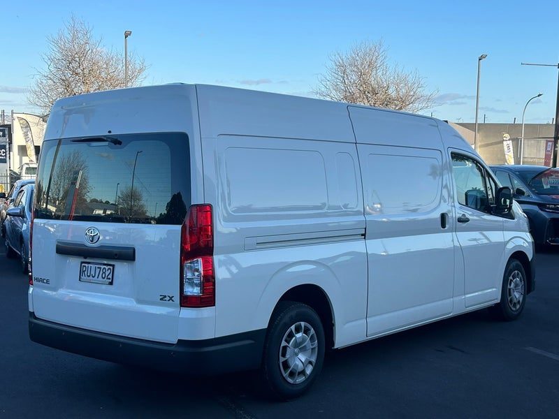 2026 Toyota Hiace Zx Pvn 2.8Dt/6At, photo 3