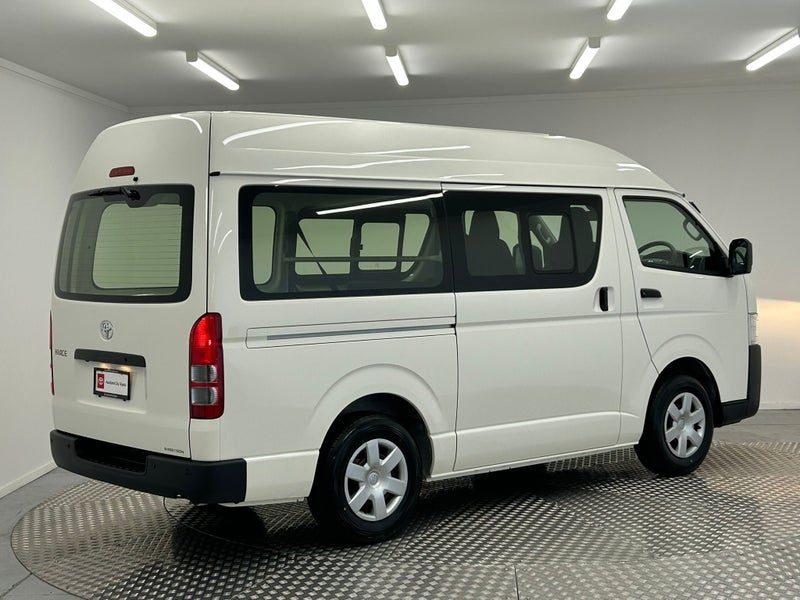 2026 Toyota Hiace 2.8D Hi-Roof, photo 3