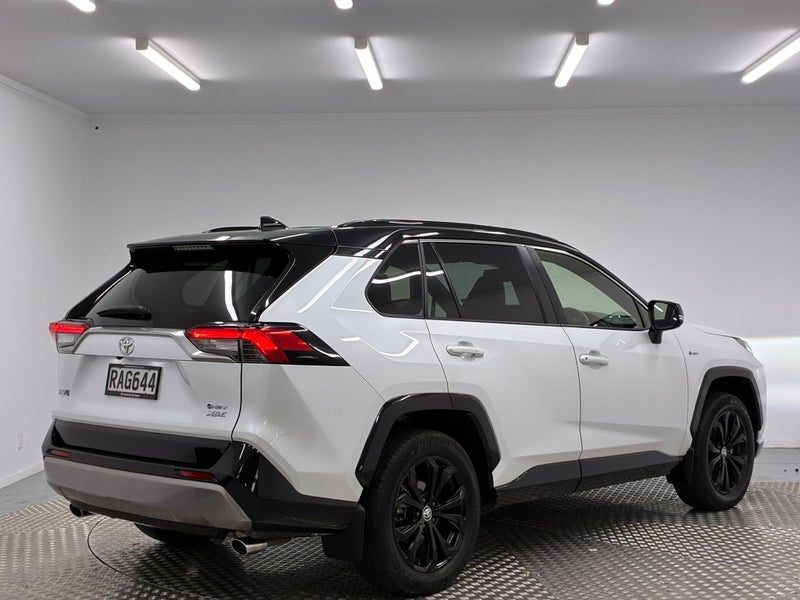 2025 Toyota RAV4 XSE 2.5P Hybrid AWD, photo 3