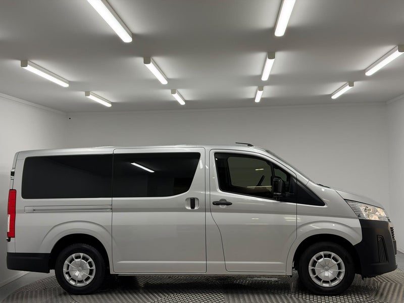 2026 Toyota Hiace ZR 2.8DT 6AT RWD, photo 2