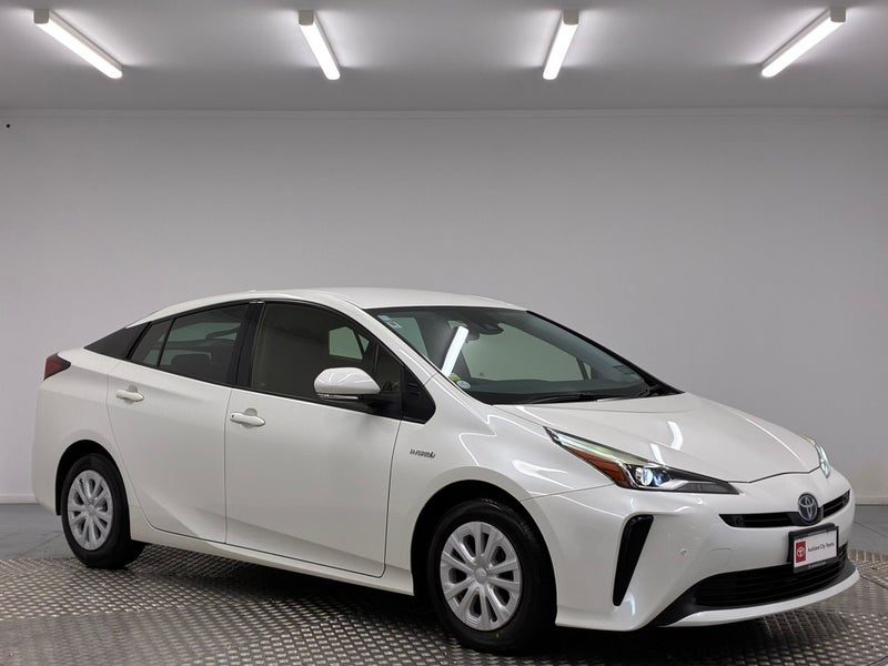2019 Toyota Prius 1.8 Hybrid S, main photo