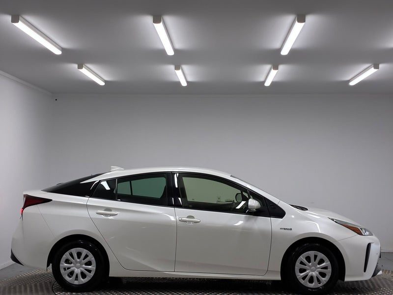2019 Toyota Prius 1.8 Hybrid S, photo 2
