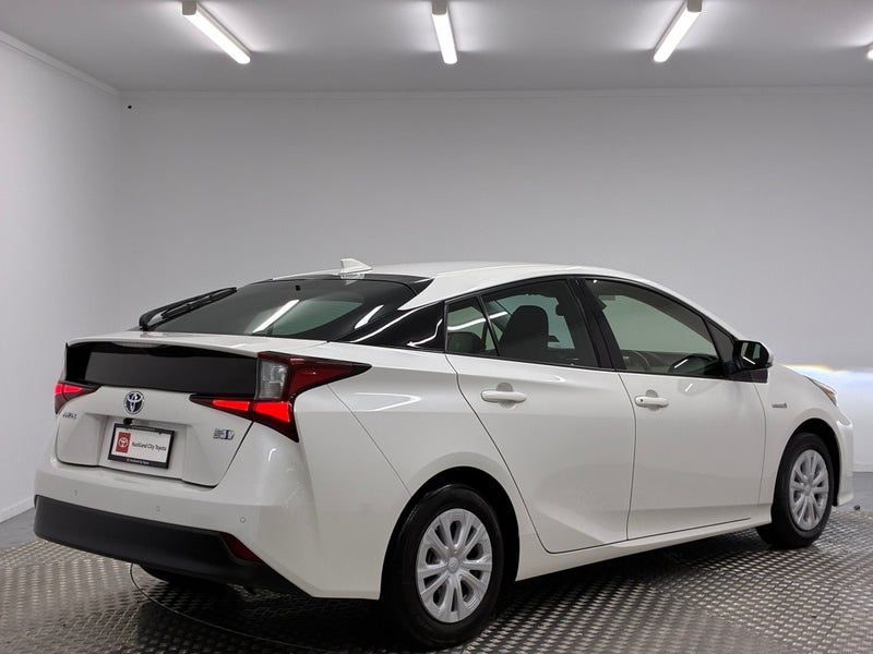 2019 Toyota Prius 1.8 Hybrid S, photo 3