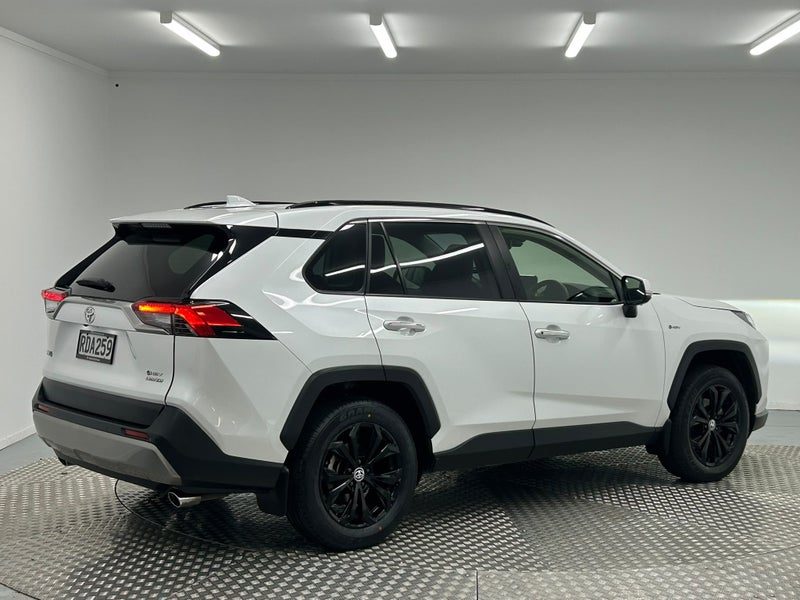 2025 Toyota RAV4 Limited 2.5P HYBRID AWD, photo 3