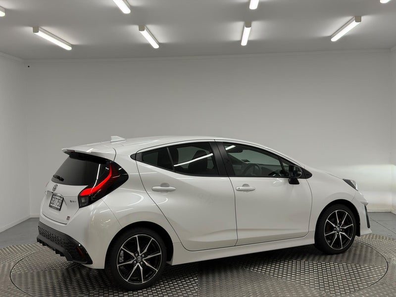 2026 Toyota Aqua 1.5 Hybrid GR Sport, photo 3