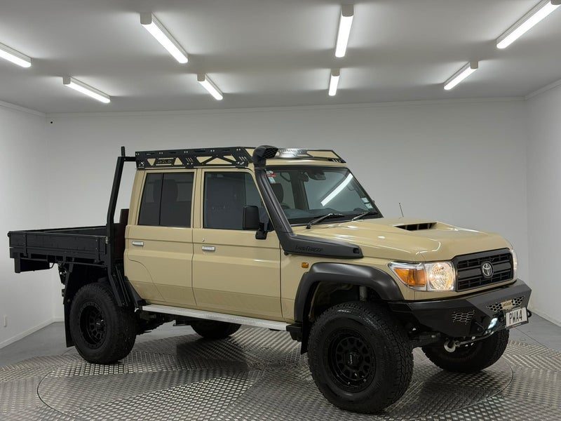 2023 Toyota Land Cruiser 70 LT 4.5DT 5MT 4WD