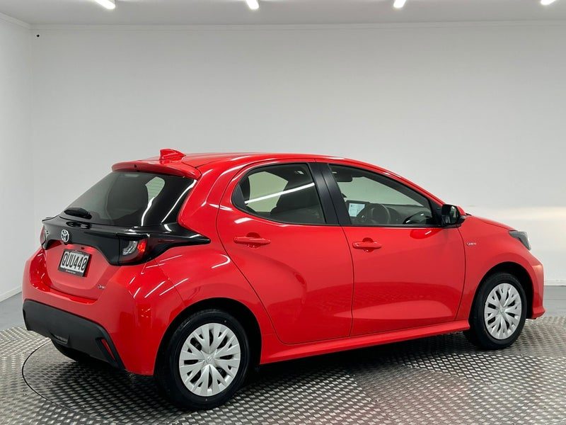 2024 Toyota Yaris GX 1.5P Hybrid, photo 3
