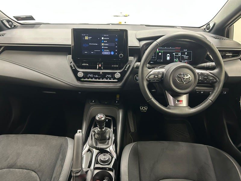 2025 Toyota Corolla GR 1.6PT 6MT AWD, photo 2