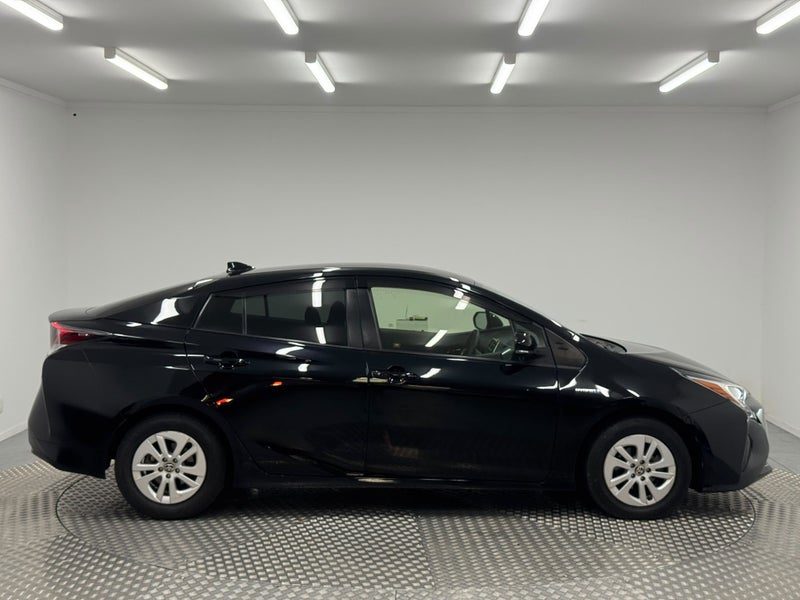 2017 Toyota Prius 1.8 Hybrid, photo 2