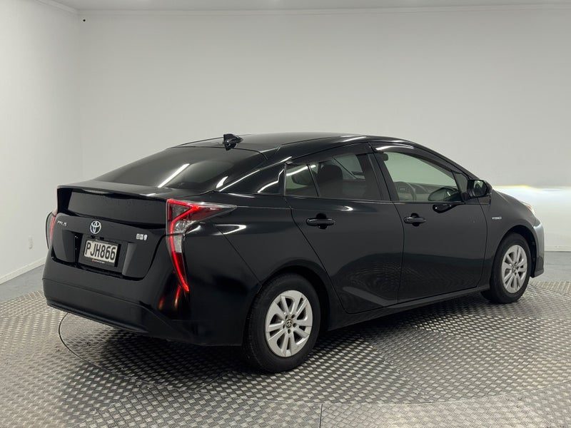2017 Toyota Prius 1.8 Hybrid, photo 3