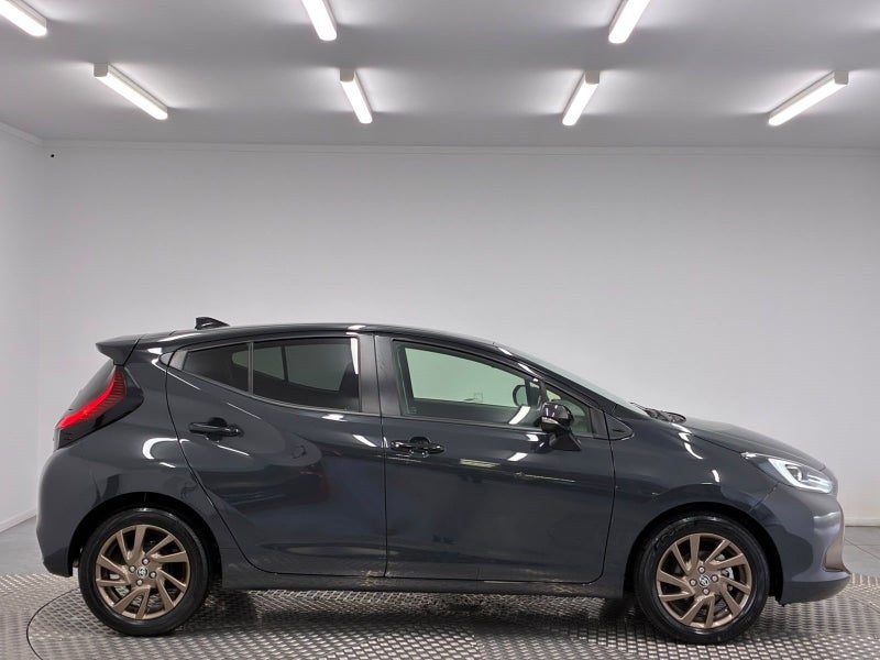2025 Toyota Aqua 1.5 Hybrid Z Raffine, photo 2