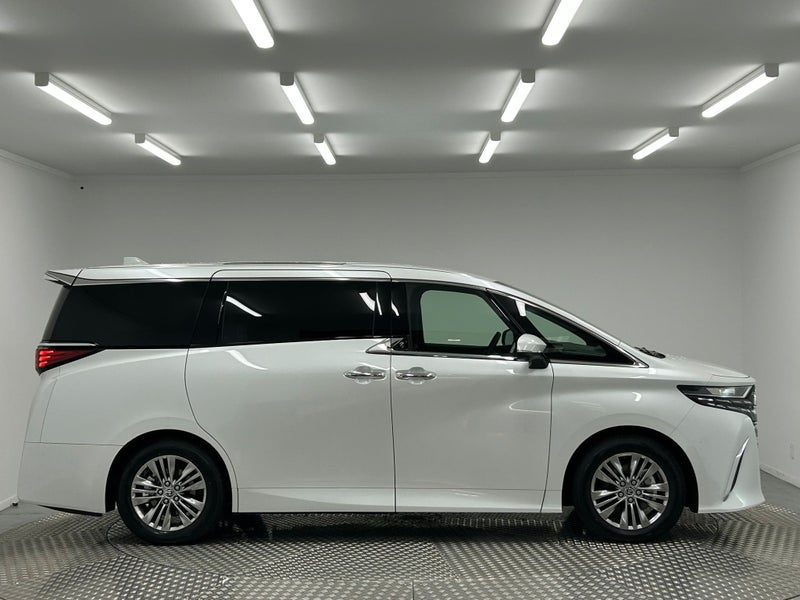 2026 Toyota Alphard 2.5 Hybrid Z 7 Seats, photo 2
