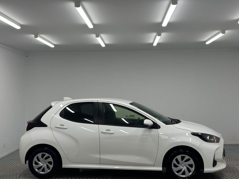2023 Toyota Yaris 1.5 Hybrid X, photo 2